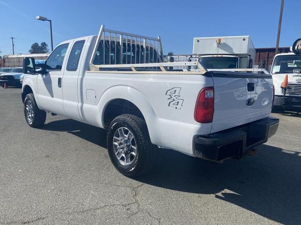 2014 Ford F-250 SD XL SuperCab short Bed 4WD image 3