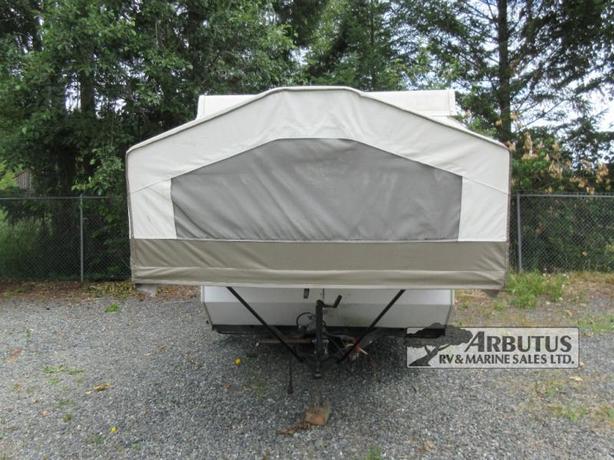 Used 2009 Forest River RV Rockwood Freedom LTD Series 1940LTD image 2
