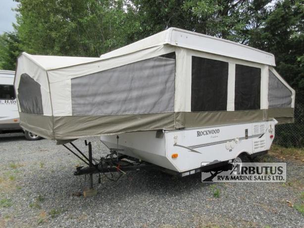 Used 2009 Forest River RV Rockwood Freedom LTD Series 1940LTD image 3