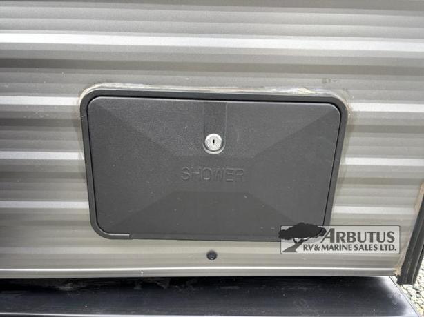 Used 2020 Coachmen RV Catalina Summit Series 172BHS image 7