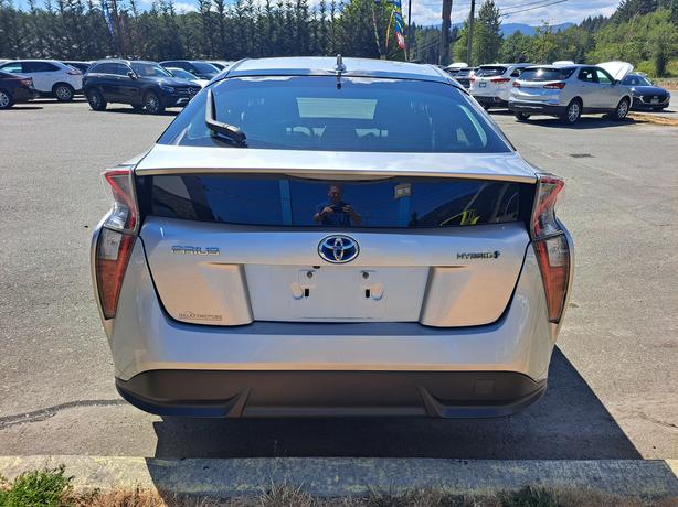 2018 Toyota Prius Touring Hybrid - Nav, Heated Seats image 7