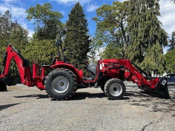 2024 Mahindra 1600 Series 1626 Shuttle image 2