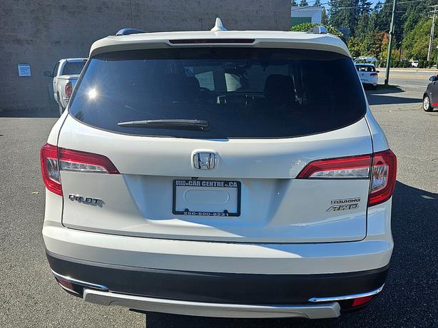 2019 Honda  Pilot Touring 8-Passenger image 4