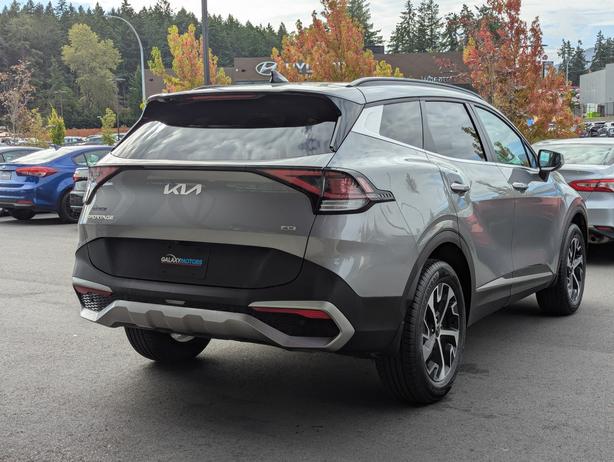 2024 Kia Sportage EX - No Accidents, Heated Seats, Sunroof, AWD image 6