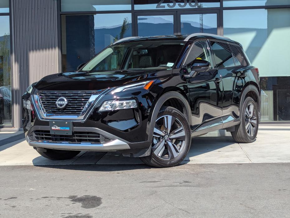 2023 Nissan Rogue Platinum - No Accidents, Heated Seats, AWD, Low KM display photo