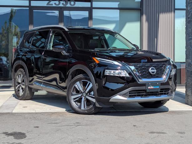 2023 Nissan Rogue Platinum - No Accidents, Heated Seats, AWD, Low KM image 3