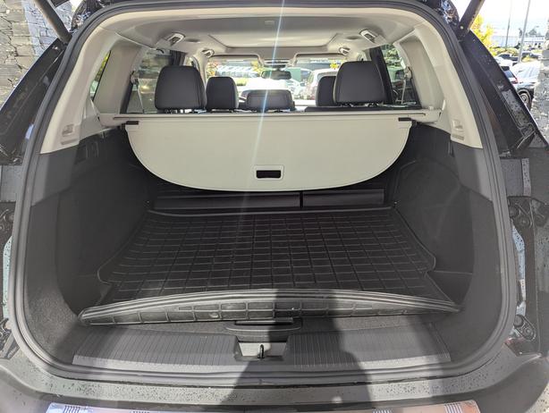 2023 Nissan Rogue Platinum - No Accidents, Heated Seats, AWD, Low KM image 7