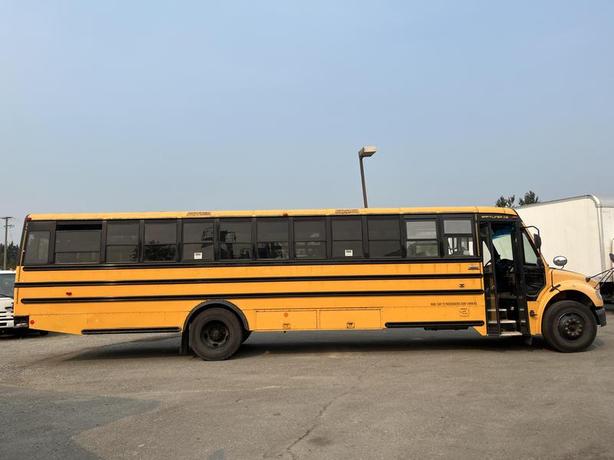 2007 Freightliner B2 48 Passenger School Bus Diesel Engine Air Brakes image 8