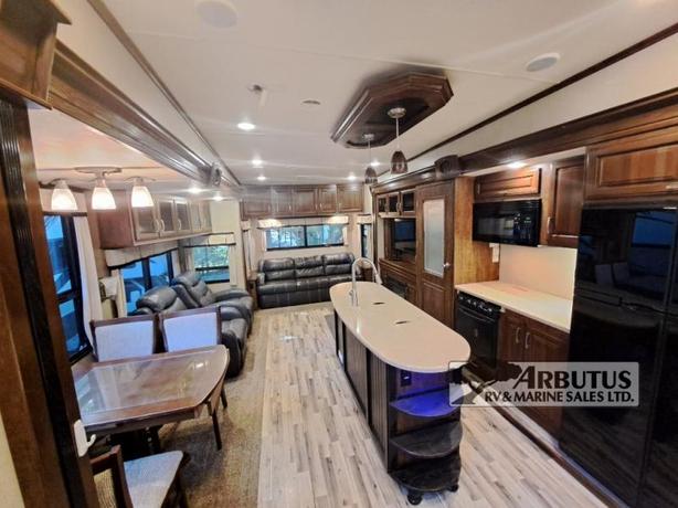 Used 2015 Grand Design Solitude 369RL image 5