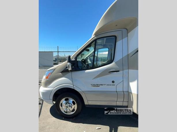 Used 2019 Thor Motor Coach Gemini 23TB image 5