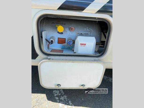 Used 2019 Thor Motor Coach Gemini 23TB image 6