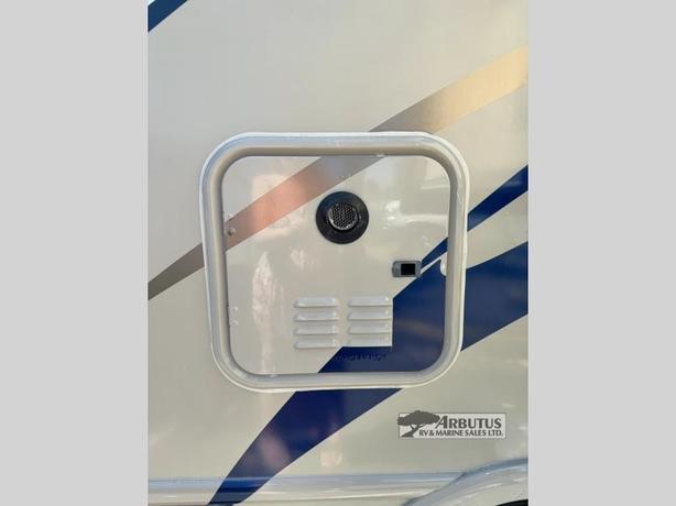 Used 2019 Thor Motor Coach Gemini 23TB image 8