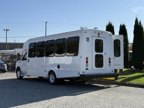 2015 Ford Econoline E450 Super Duty 13-Passenger Wheelchair Accessible Bus with  image 7
