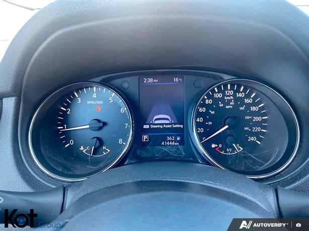 2020 Nissan Rogue SL HEATED FRONT SEATS! BLUETOOTH! SUNROOF! LEATHER INTERIOR! image 8