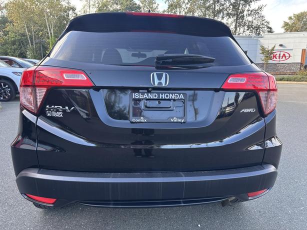 2017 Honda HR-V LX image 6