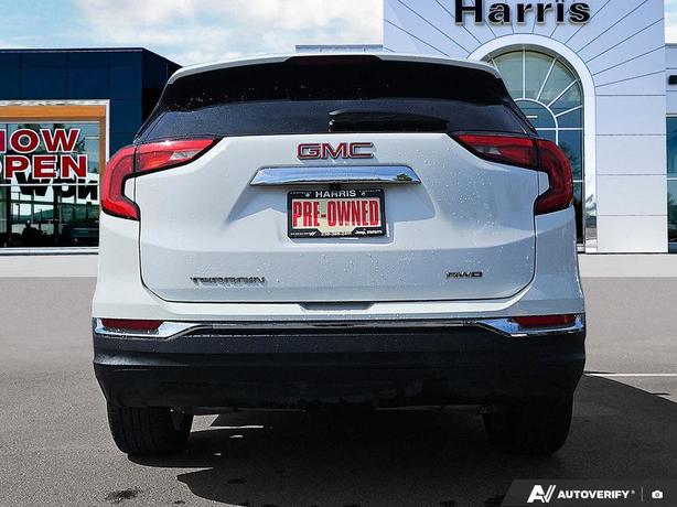 2021 GMC Terrain SLT AWD | Heated Seats | Power Liftgate! image 5