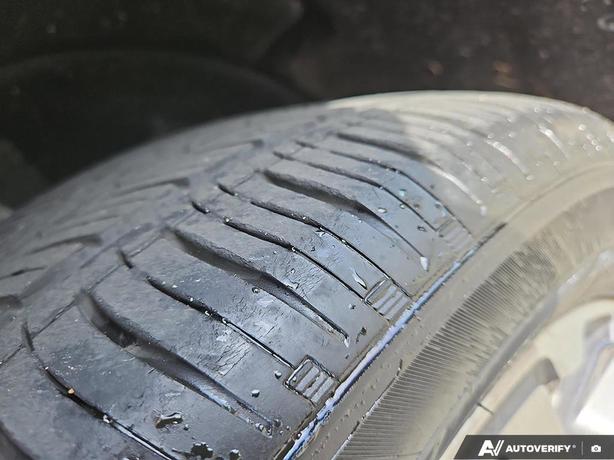 2021 GMC Terrain SLT AWD | Heated Seats | Power Liftgate! image 7