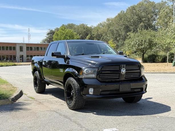 2014 Dodge Ram 1500 Sport Crew Cab Short Box 4x4 with Tonneau Cover image 2