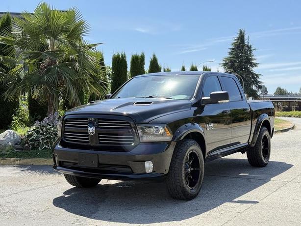 2014 Dodge Ram 1500 Sport Crew Cab Short Box 4x4 with Tonneau Cover image 4