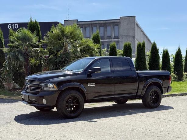 2014 Dodge Ram 1500 Sport Crew Cab Short Box 4x4 with Tonneau Cover image 5