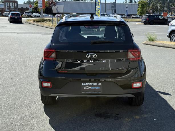 2022 Hyundai Venue TREND - Heated Seats & Fully Automatic Headlights image 7
