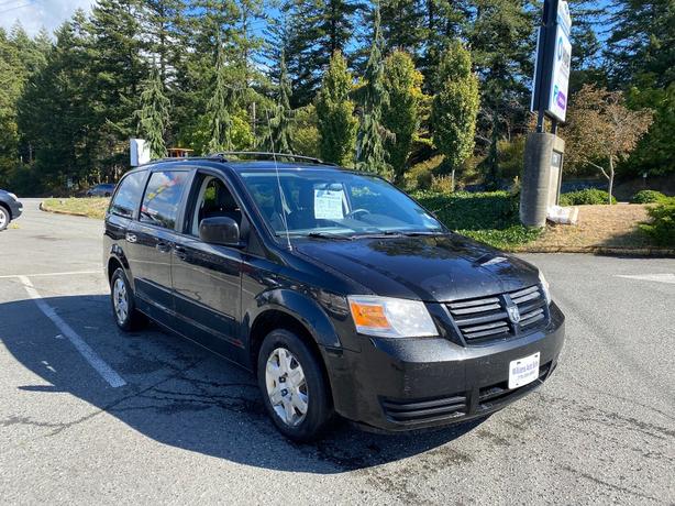 2010 Dodge  Grand Caravan SE image 3