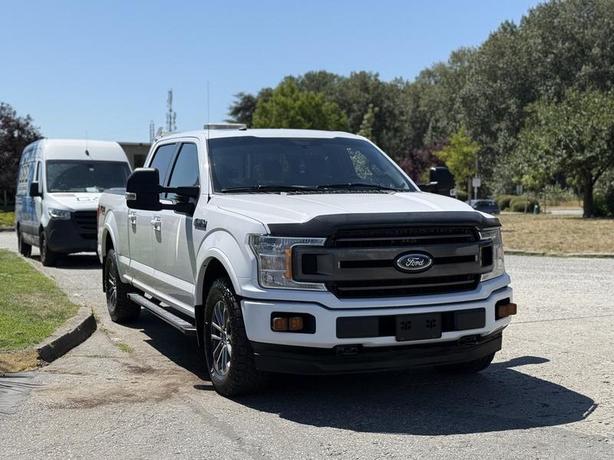 2018 Ford F-150 XLT SuperCrew 4x4 with Tonneau Cover & Headache Rack image 2