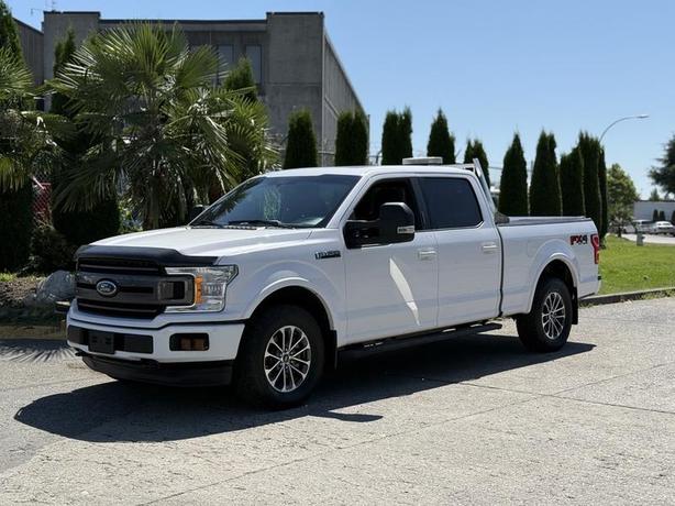 2018 Ford F-150 XLT SuperCrew 4x4 with Tonneau Cover & Headache Rack image 5