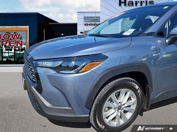 2023 Toyota Corolla Cross LE AWD | Heated Seats | Cruise Control! image 8