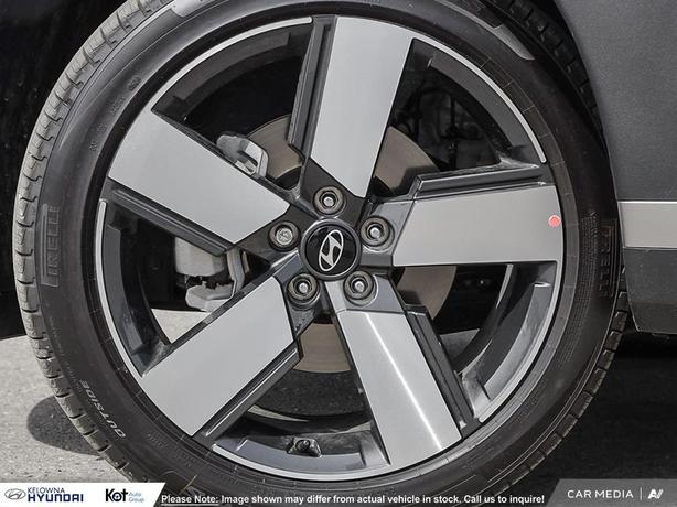 2025 Hyundai Santa Fe Luxury demo image 8