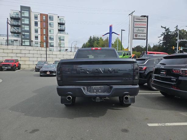 2021 RAM 1500 Classic Express 4x4 Crew Cab 5'7 Box | Cruise Control! image 5