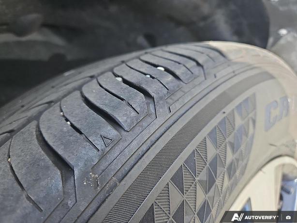 2023 Nissan Pathfinder SL | Remote Start | Power Liftgate! image 7