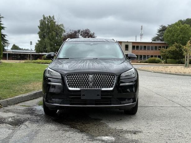 2020 Lincoln Corsair Reserve AWD image 3