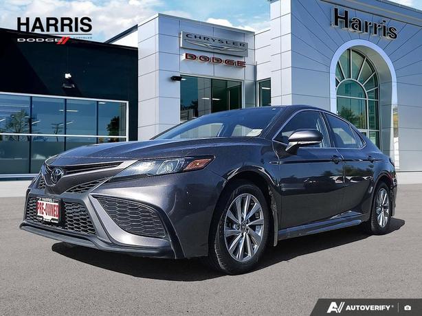 2023 Toyota Camry SE Auto | Low Km's! image 1