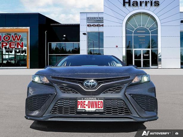 2023 Toyota Camry SE Auto | Low Km's! image 2