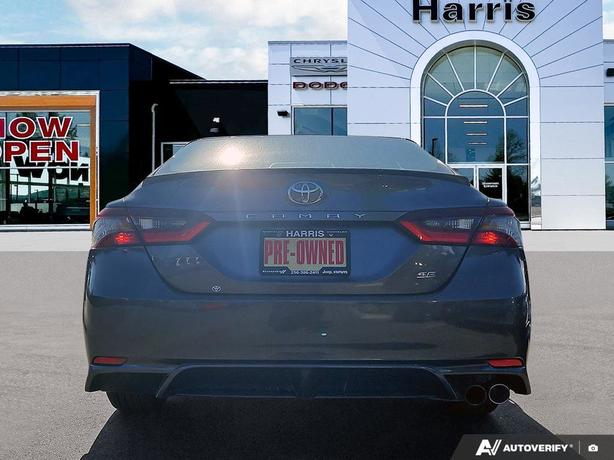 2023 Toyota Camry SE Auto | Low Km's! image 5