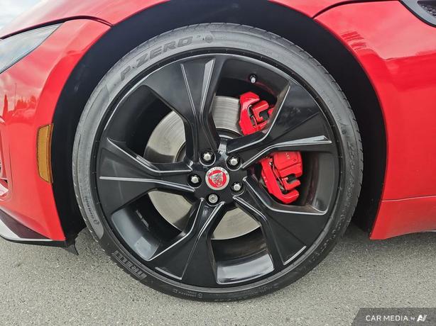 2021 Jaguar F-TYPE R-Dynamic AWD | Heated Seats! image 6