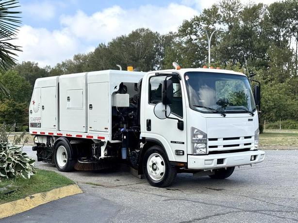 2013 Isuzu NQR StarFire S-4 Diesel Street Sweeper image 1