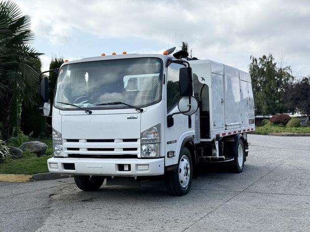 2013 Isuzu NQR StarFire S-4 Diesel Street Sweeper image 4