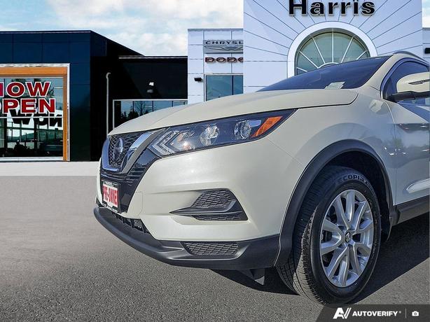 2023 Nissan Qashqai SV AWD | Heated Seats | Adaptive Cruise Control | One Owner! image 8