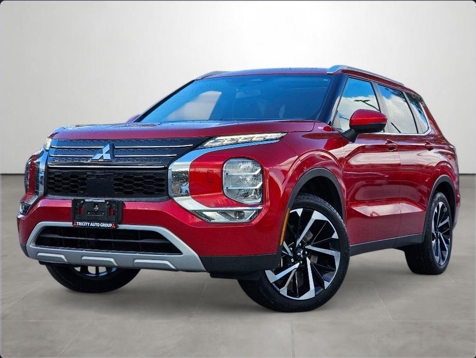 2022 Mitsubishi Outlander LE Premium - One Owner, Sunroof, Power Driver Seat display photo