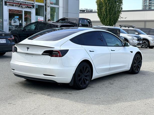 2022 Tesla Model 3 Standard Range - Local BC, White Interior image 5