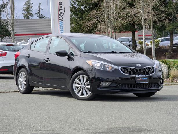 2016 Kia Forte LX - Low Mileage, Heated Seats image 4