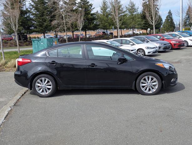 2016 Kia Forte LX - Low Mileage, Heated Seats image 5