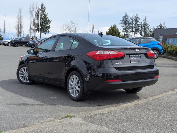 2016 Kia Forte LX - Low Mileage, Heated Seats image 8
