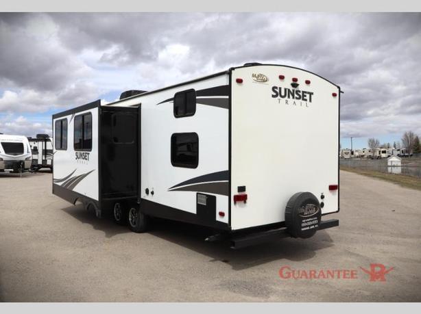 Used 2018 CrossRoads RV Sunset Trail Super Lite SS289QB image 4