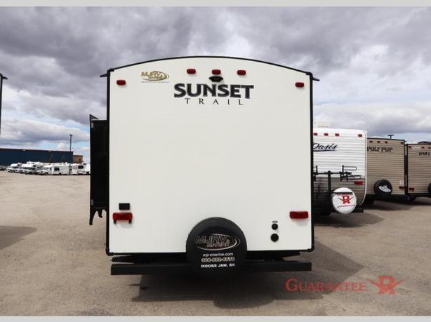 Used 2018 CrossRoads RV Sunset Trail Super Lite SS289QB image 5