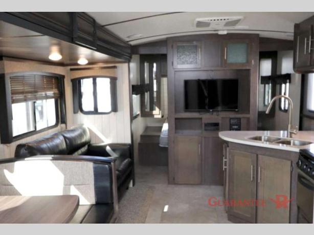 Used 2018 CrossRoads RV Sunset Trail Super Lite SS289QB image 8