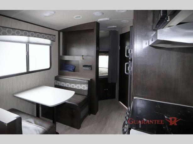 Used 2019 Cruiser Shadow Cruiser 220DBS image 8