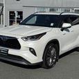 2021 Toyota Highlander Hybrid Limited AWD - 3rd row seats & Power Seat thumbnail image 1